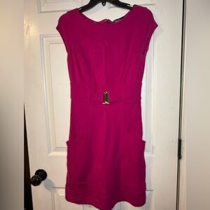 Chic Pink Contour Dress with Gold Buckle